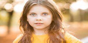 closeup-portrait-og-cute-kid-girl-